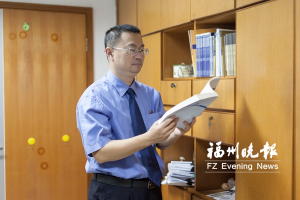 鼓樓檢察官鄭軍辦理千余公訴案件　無一錯案