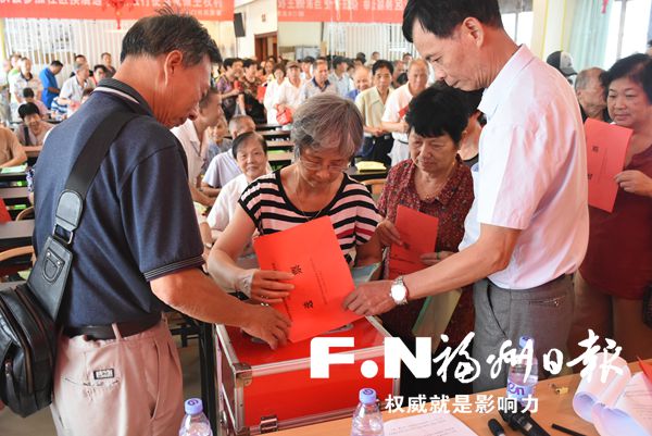 鼓樓社區(qū)黨組織和居委會(huì)換屆圓滿完成